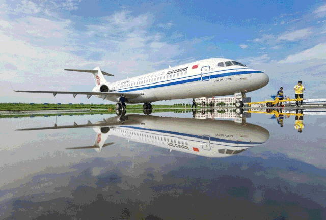 “阿嬌”飛入三大航，派克(Parker)守護ARJ21沖上云霄