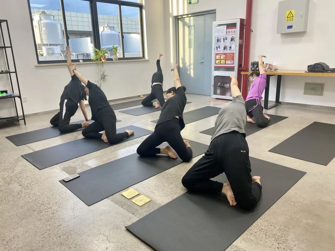 夏日炎炎， 中泰“瑜”你攜手同行